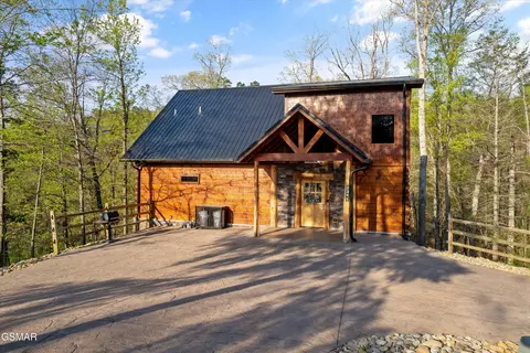 2311 Wild Heron Way, Sevierville, TN 37862