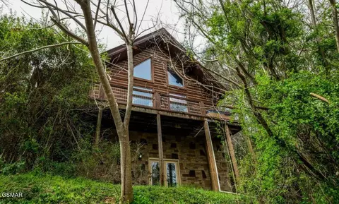 2939 Drue Fox Way, Sevierville, TN 37862