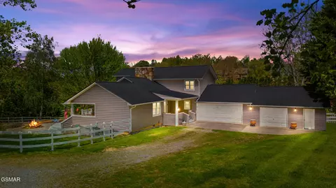 3159 Valley Home Rd, Sevierville, TN 37862