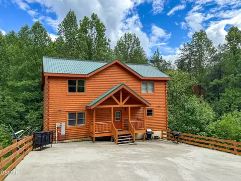 1614 Barn Door Ln, Sevierville, TN 37862