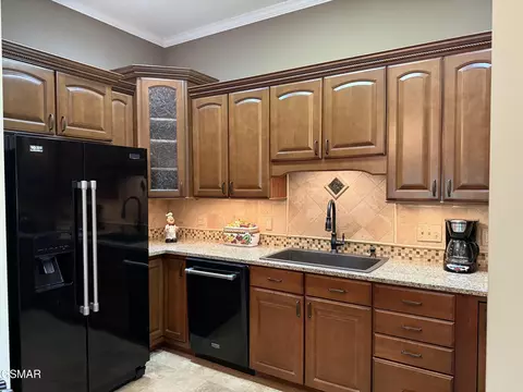 Kitchen - 915 Fine Glen Drive Dr, Sevierville, TN 37862 photo 1 of 2