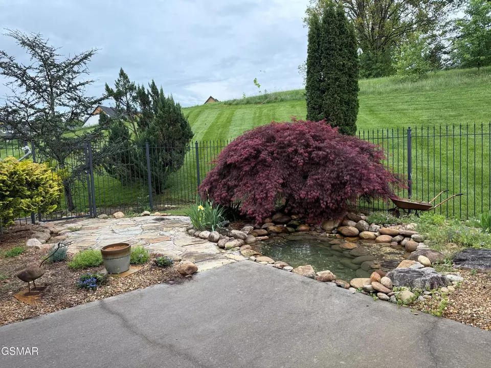 Exterior - 915 Fine Glen Drive Dr, Sevierville, TN 37862 photo 2 of 2