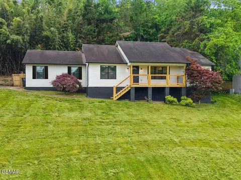1155 Clendenen Rd, Maryville, TN 37801