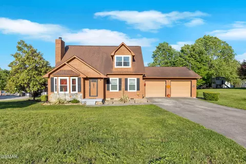 920 Chris Rd, Strawberry Plains, TN 37871