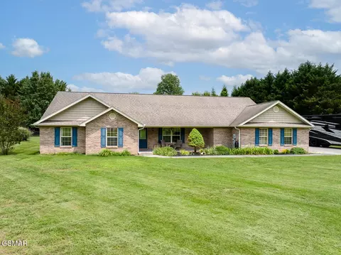 1725 River Mist Ln, Sevierville, TN 37876