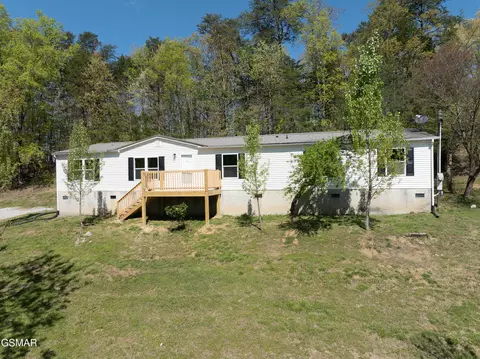 123 Griffin Dr, Dandridge, TN 37725