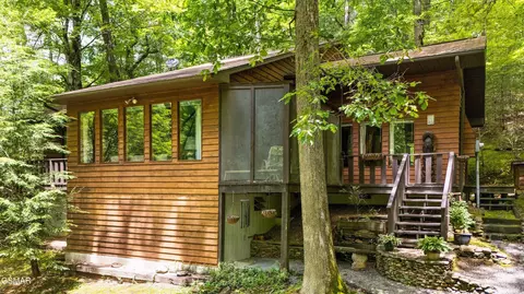 2537 Waldens Creek Rd, Sevierville, TN 37862