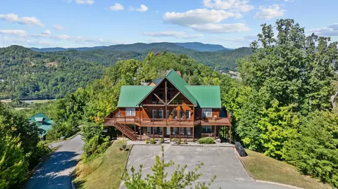 3650 Wilderness Mountain Rd, Sevierville, TN 37862