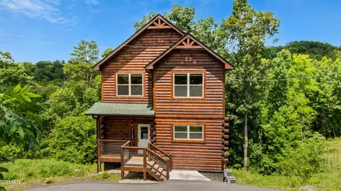 2249 Wingspan Dr, Sevierville, TN 37876