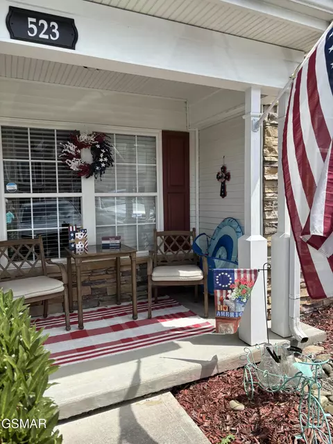 523 Orchard Valley Way, Sevierville, TN 37862