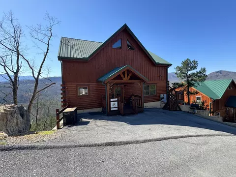 4829 Highland Pl Way, Pigeon Forge, TN 37863