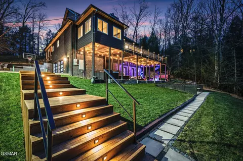 2210 Woodcock Trl, Sevierville, TN 37876
