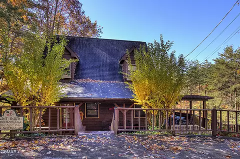 2846 Mountain View Cir, Sevierville, TN 37862