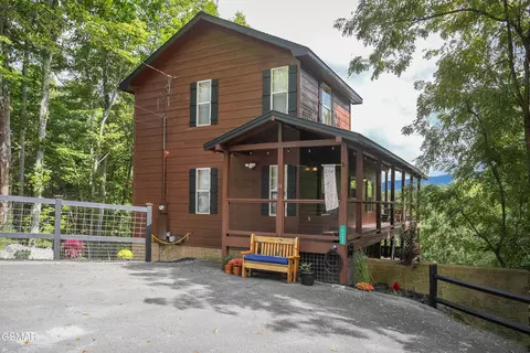 4172 Chamberlain Ln, Sevierville, TN 37862
