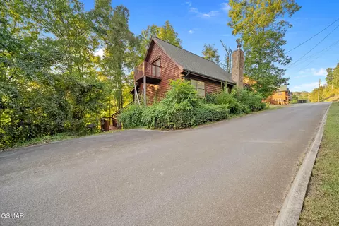 2219 Wingspan Dr, Sevierville, TN 37876
