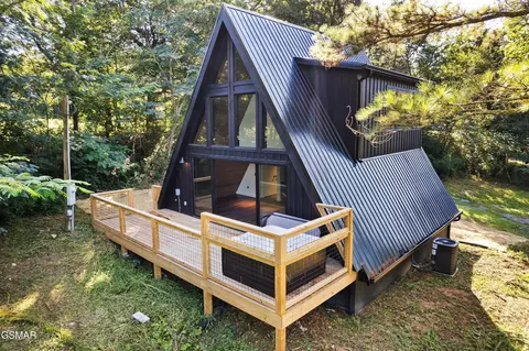 1337 Mortar Rd, Sevierville, TN 37876