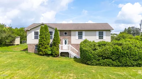 3225 Bativa Garden Ct, Sevierville, TN 37876