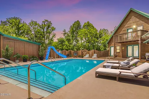 3501 Ginseng Way, Sevierville, TN 37862