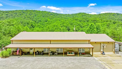2625 Snake Hollow Rd, Sneedville, TN 37869