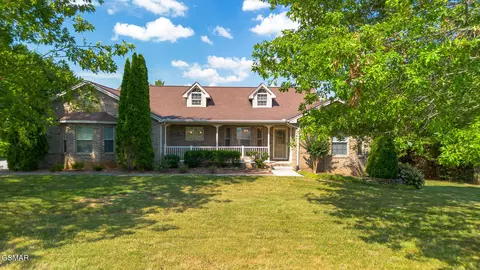 185 Florence Cir, Dandridge, TN 37725