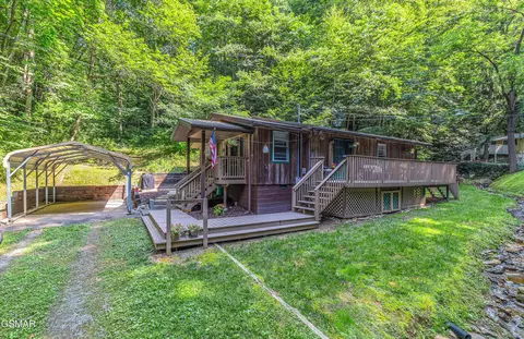 305 Shields View Dr, Gatlinburg, TN 37738