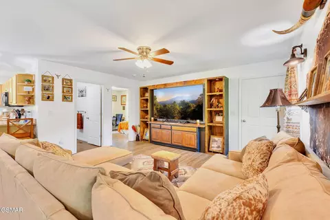 Living - 1668 Goodwater Rd, Bybee, TN 37713 photo 1 of 3