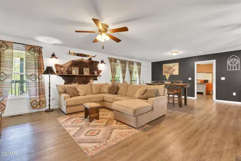 Living - 1668 Goodwater Rd, Bybee, TN 37713 photo 3 of 3