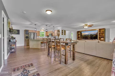 Dining - 1668 Goodwater Rd, Bybee, TN 37713 photo 2 of 2