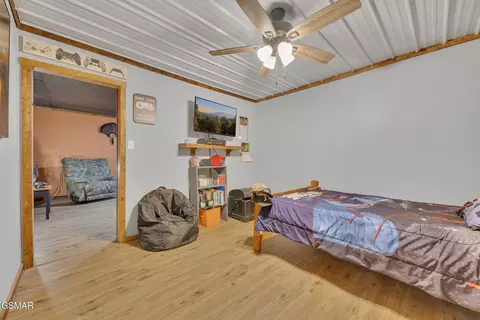 Bedroom - 1668 Goodwater Rd, Bybee, TN 37713 photo 5 of 7