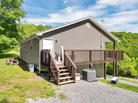 Exterior - 1668 Goodwater Rd, Bybee, TN 37713 photo 4 of 8