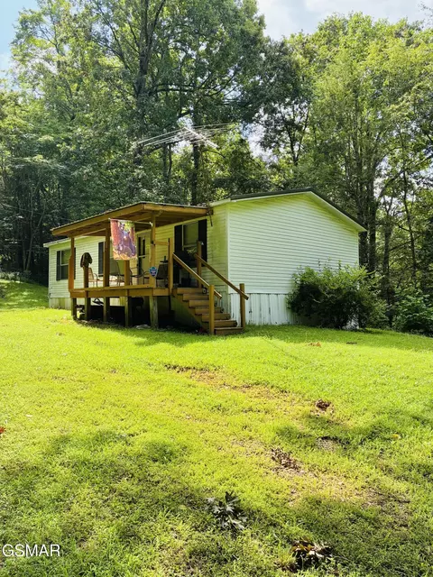 5008 Bogard Rd, Cosby, TN 37722