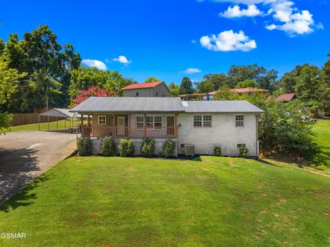 560 Rack Ln, Newport, TN 37821