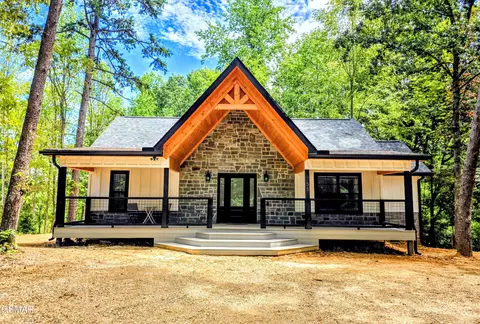 758 Timberlake Cir, Sevierville, TN 37876