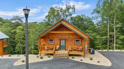 804 String Run Way, Pigeon Forge, TN 37863 photo 3