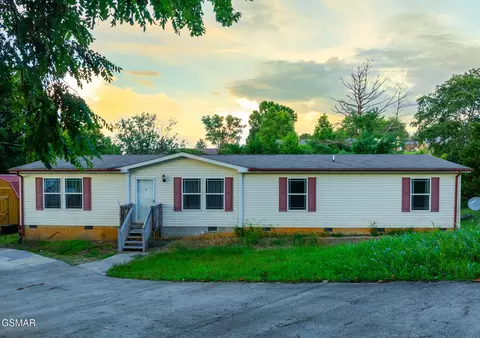 1431 E Church St, Greeneville, TN 37745
