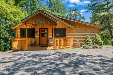 1708 Ridgecrest Dr, Sevierville, TN 37876