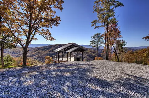 4903 Long Rifle Rd, Walland, TN 37886