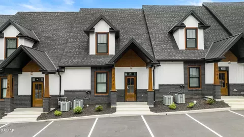 1056 Watch Hill Way, Sevierville, TN 37862
