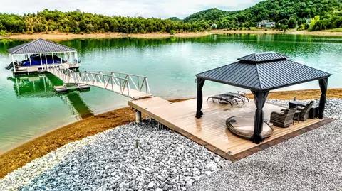 123 Belle Isle Dr, Sevierville, TN 37876