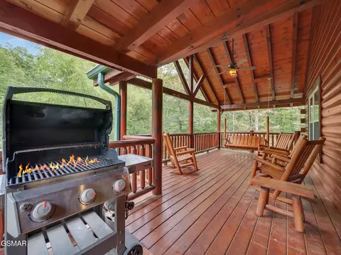 Undisclosed, Pigeon Forge, TN photo 20