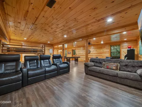 Undisclosed, Pigeon Forge, TN photo 41