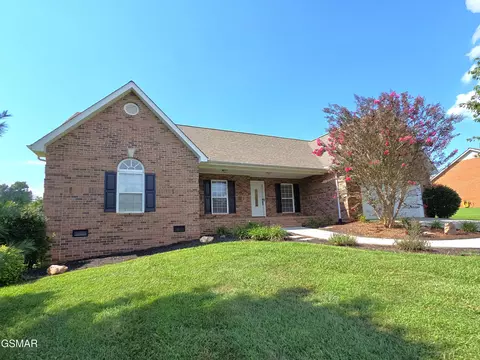 455 Lager Dr, Maryville, TN 37801