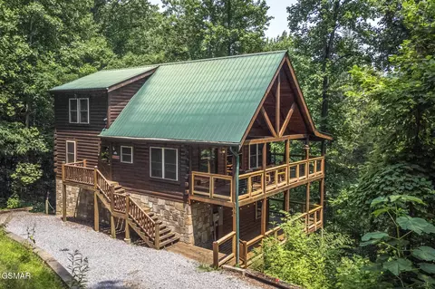 4144 Burning Tree Ln, Sevierville, TN 37862