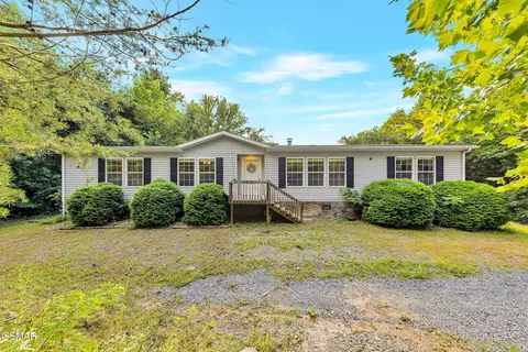 1207 Wright Rd, Newport, TN 37821