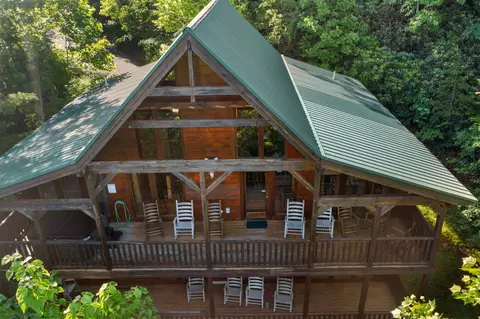 4118 Dollys Dr, Sevierville, TN 37876