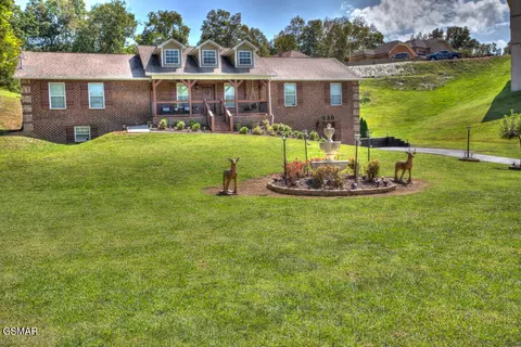 430 Spicer Ln, Sevierville, TN 37862