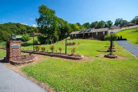 430 Spicer Ln, Sevierville, TN 37862