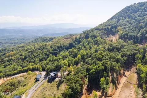 2125 Seagle Hollow Rd, Sevierville, TN 37876