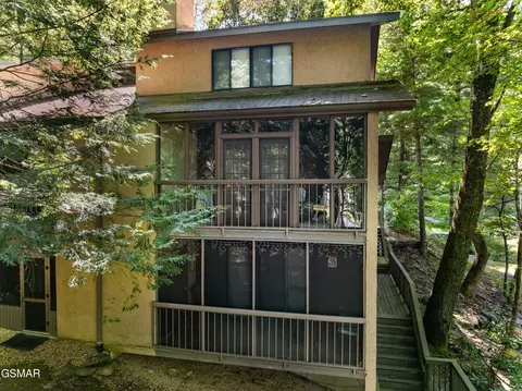 1235 Ski Mountain Road Rd, Gatlinburg, TN 37738