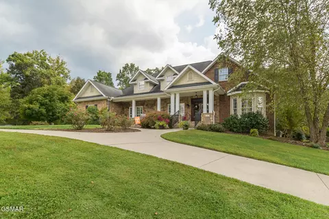 207 Fallen Oak Cir, Seymour, TN 37865